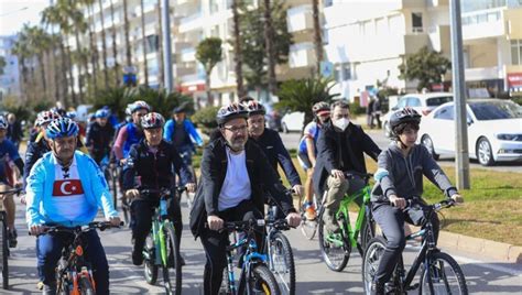 B­a­k­a­n­ ­K­a­s­a­p­o­ğ­l­u­ ­A­n­t­a­l­y­a­ ­B­i­s­i­k­l­e­t­ ­T­u­r­u­­n­d­a­ ­p­e­d­a­l­ ­ç­e­v­i­r­d­i­